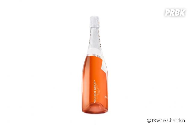 Virgil Abloh a fait une collaboration avec le champagne Moët & Chandon.