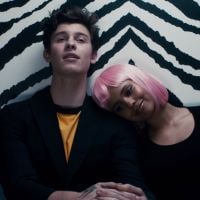 Clip &quot;Lost In Japan&quot; : Shawn Mendes et Alisha Boe (13 Reasons Why) rejouent Lost In Translation 🎬