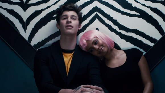 Clip "Lost In Japan" : Shawn Mendes et Alisha Boe (13 Reasons Why) rejouent Lost In Translation 🎬