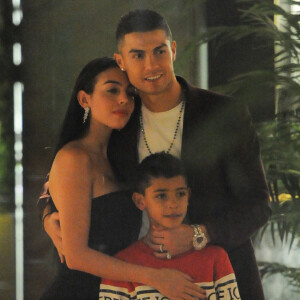 Cristiano Ronaldo et Georgina Rodriguez fiancés ? Ils prépareraient leur mariage.