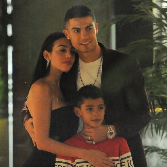 Cristiano Ronaldo et Georgina Rodriguez fiancés ? Ils prépareraient leur mariage.