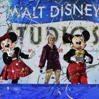 Disneyland Paris : saison de Noël, stars et gâteau géant pour les 90 ans de Mickey