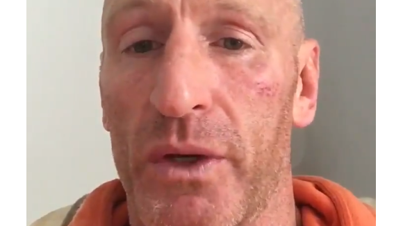 Gareth Thomas : suite à son agression homophobe, le XV de France portera des lacets arc-en-ciel