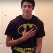 Noah Centineo en Batman pour danser sur du Justin Bieber : la vidéo flashback assez drôle 😂