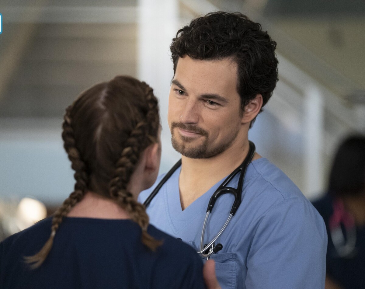 Photo : Grey's Anatomy saison 15, épisode 9 : Andrew (Giacomo Gianiotti