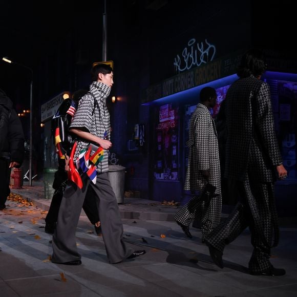 Michael Jackson : Virgil Abloh rend hommage au roi de la pop avec le défilé Louis Vuitton