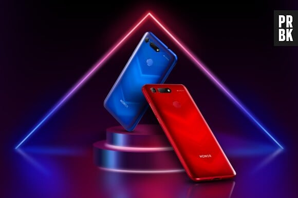 Honor x Moschino : le Honor View 20 aux couleurs de la marque italienne.