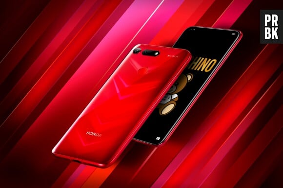 Honor x Moschino : le Honor View 20 aux couleurs de la marque italienne.