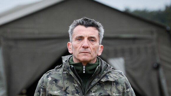 Le sens de l'effort : après Garde à vous, Marius revient sur M6 pour aider des jeunes "décrocheurs"