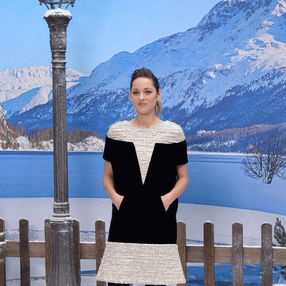 Marion Cotillard au dernier défilé Chanel dessiné par Karl Lagerfeld