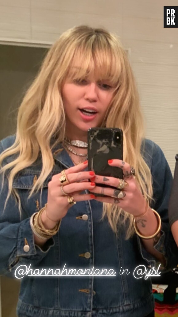 Miley Cyrus se transforme de nouveau en Hannah Montana