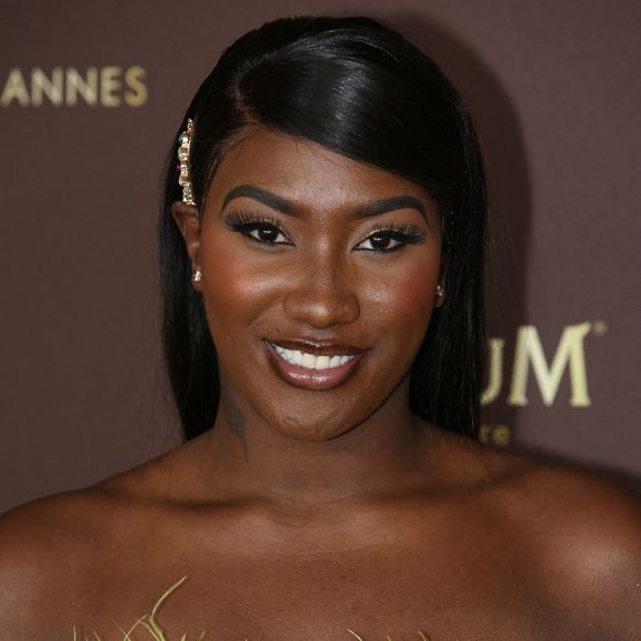 Aya Nakamura : Sam Smith valide "Djadja" et déhanche ses fesses au rythme du tube