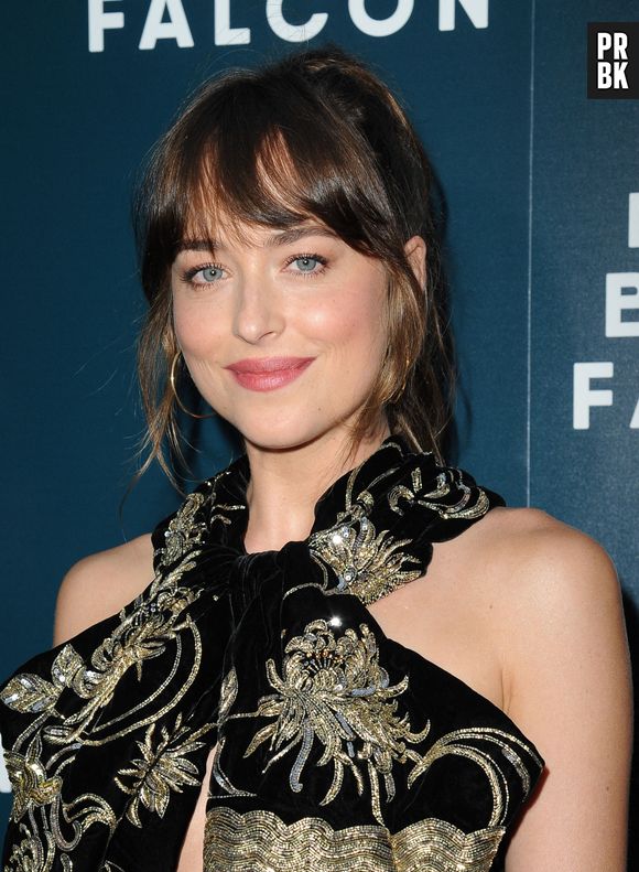 Dakota Johnson et Chris Martin de nouveau en couple : ils s'affichent complices à la plage