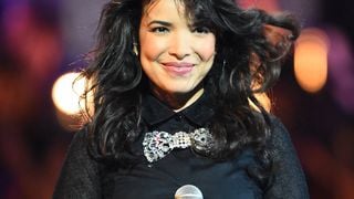 "Parle à ta tête" : Indila enfin de retour avec un nouveau single !