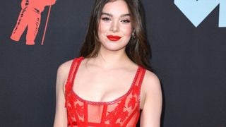 Hawkeye : Hailee Steinfeld face à Jeremy Renner dans la série de Disney+ ?