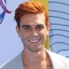 Gossip Girl : KJ Apa (Riverdale) dans le reboot ?