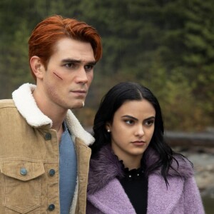 Riverdale saison 4, épisode 9 : Archie et Veronica sur une photo