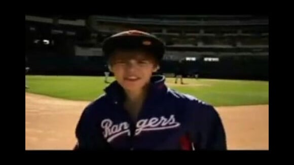 Justin Bieber ... Place au clip acoustique de Never Say Never