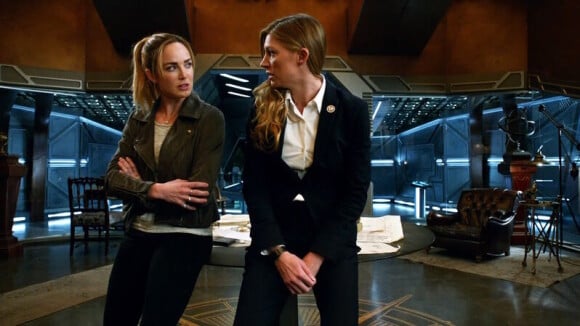 Legends of Tomorrow saison 5 : le couple Sara et Ava menacé par une héroïne de Arrow ?