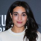 Camélia Jordana assume ses propos sur les violences policières et prête à débattre avec Castaner