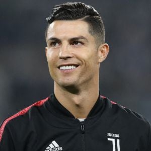 Cristiano Ronaldo milliardaire : il est le premier joueur de foot à le devenir