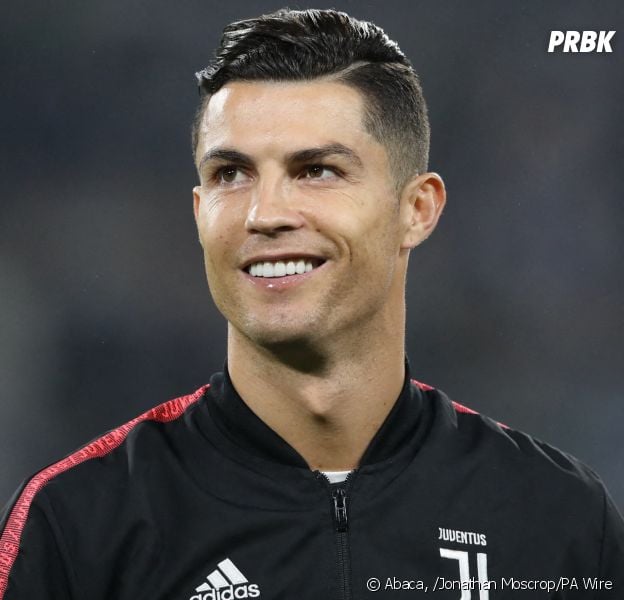 Cristiano Ronaldo milliardaire : il est le premier joueur de foot à le devenir