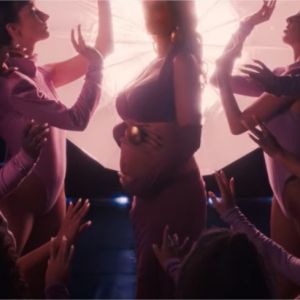 Shy'm enceinte : elle dévoile sa grossesse dans son nouveau clip "Boy"