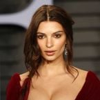 Emily Ratajkowski enceinte de son premier enfant : elle dévoile son baby bump ?