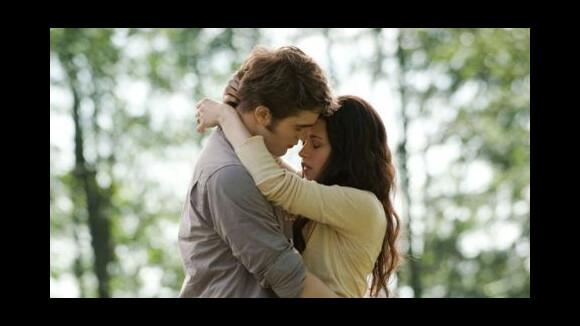 Kristen Stewart et Robert Pattinson ... 12 heures de sexe pour leur 1ere fois ... dans Twilght 4