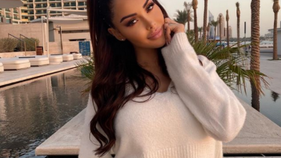 Nabilla Benattia recadre les fans malpolis et trop collants en temps de covid