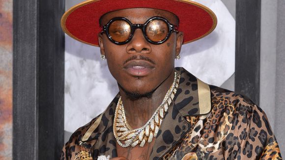 DaBaby en pleine polémique : Dua Lipa "horrifiée" par ses propos homophobes, Bohoo lâche le rappeur