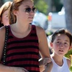 Noah Cyrus ... elle fait tout pour réconcilier ses parents