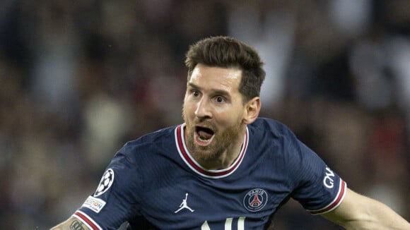 Lionel Messi : son 1er but royal avec le PSG et sa petite "sieste" en plein match enflamment le web