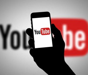 YouTube : le co-créateur du site en colère contre une grosse évolution à venir