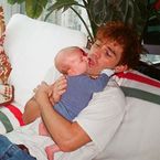 KJ Apa bientôt papa pour la 2ème fois ? Clara Berry calme les fans après des rumeurs