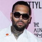 Chris Brown encore accusé de viol : une femme assure avoir été "droguée" et "violée", détails glauques à l'appui