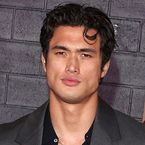 Charles Melton (Riverdale) de nouveau en couple après sa nouvelle rupture avec Camila Mendes ?