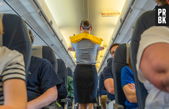 Non, vous ne risquez rien si vous ne mettez pas votre téléphone en mode avion en plein vol (mais ne le faites pas pour autant)
