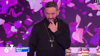 "Je ne sais pas ce qui m'arrive" : deux chroniqueurs de TPMP s'embrassent en direct et réalisent leur rêve