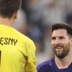 "Il n'en a pas besoin" : le gardien de la Pologne parie de l'argent avec Lionel Messi en plein match, mais il refuse de payer