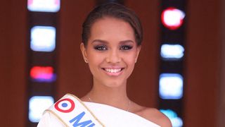 "Je suis tombée" : cette chute d'Indira Ampiot (Miss France 2023) que vous n'avez pas vue