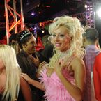 Cindy Bastien ... Après sa sextape, elle veut vivre avec Hugh Hefner dans la maison Playboy