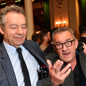 Michel Denisot, Christophe Dechavanne - Cocktail pour la sortie du livre de Michel Denisot " On peut rire de tout, sauf en mangeant de la semoule" aux Deux Magots à Paris le 15 mars 2023. © Veeren/ Bestimage 