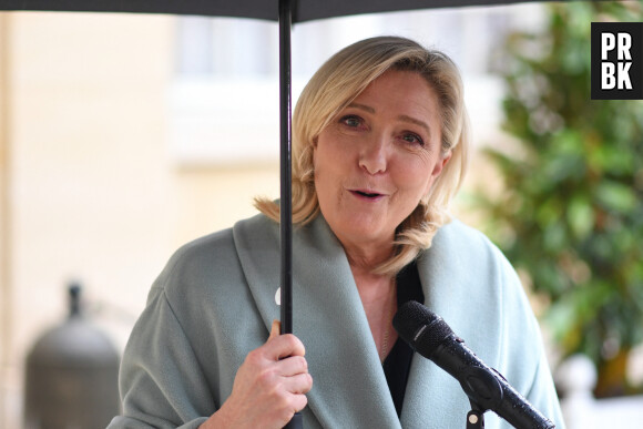 La première ministre reçoit Marine Le Pen, Présidente du groupe Rassemblement national à l'Assemblée nationale, à l'hôtel de Matignon à Paris le 11 avril 2023. © Lionel Urman / Panoramic / Bestimage  