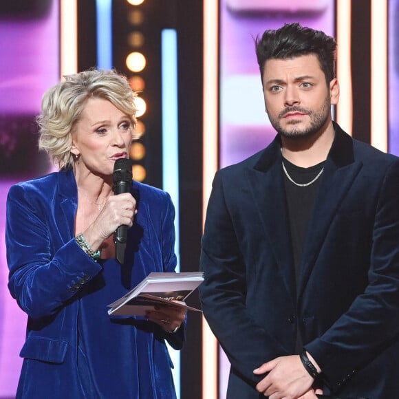 Sophie Davant et Kev Adams - 36ème Edition du Téléthon à Paris. Le 2 décembre 2022 © Coadic Guirec / Bestimage