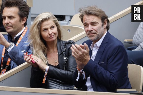Patrick Puydebat et sa femme Magali - People dans les tribunes lors des Internationaux de France de Tennis de Roland Garros 2022 à Paris le 29 mai 2022. © Cyril Moreau/Bestimage 