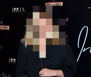 TPMP : une ancienne chroniqueuse star annonce ses fiançailles en dévoilant ses bagues totalement décalées, les internautes valident
