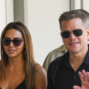 Matt Damon et sa femme Luciana Barroso quittent Venise après leur passage au 78ème festival international du film de Venise, la Mostra le 11 septembre 2021. 