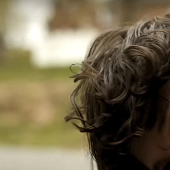 Les images de la bande-annonce du film "The Crowded Room" avec Tom Holland. 