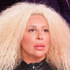 "C'est qui ?" : Afida Turner s'affiche en Cléopâtre (et abuse de Photoshop), les internautes ne la reconnaissent pas
